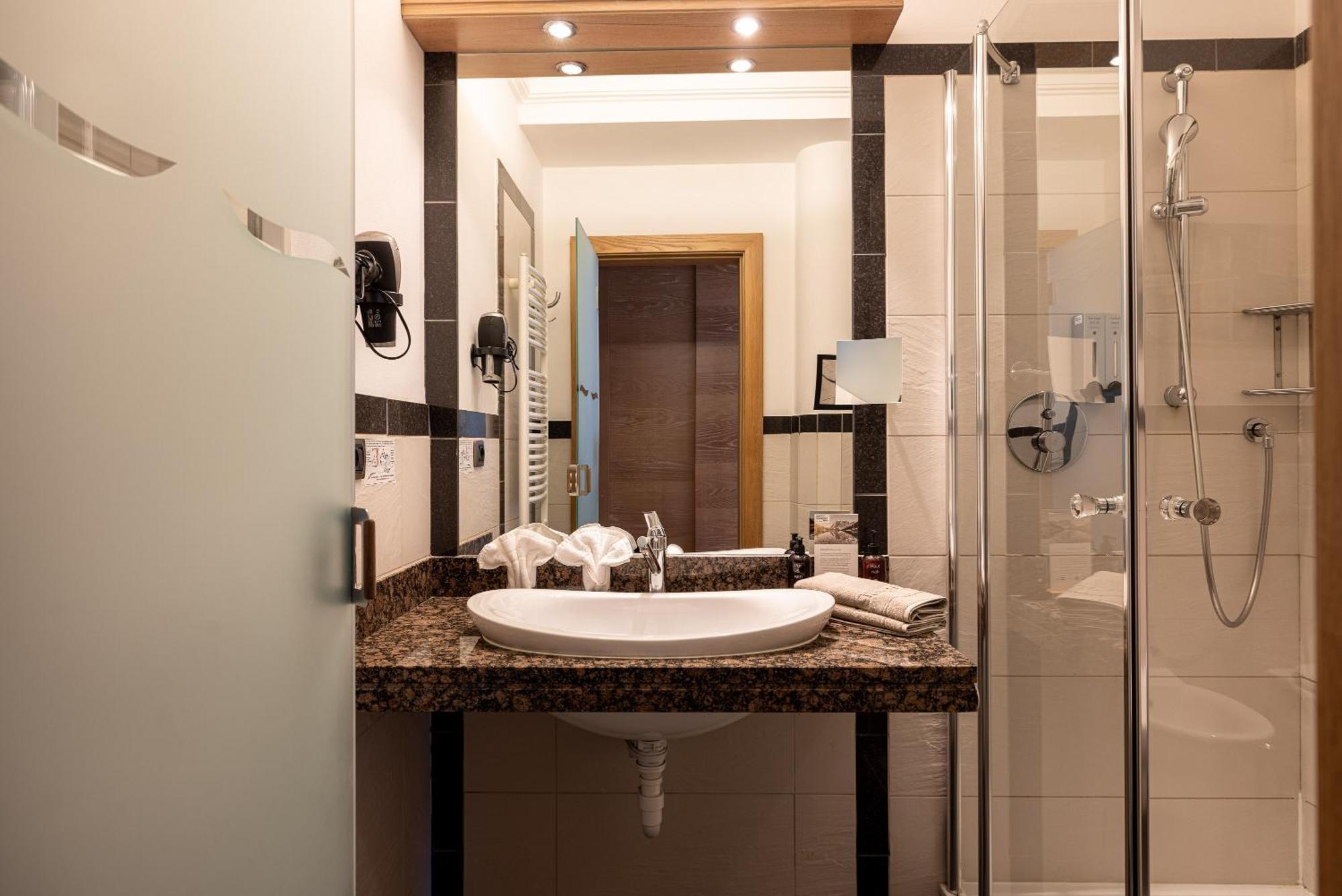 Gartenhotel Moser Appiano Sulla Strada Del Vino Phòng bức ảnh